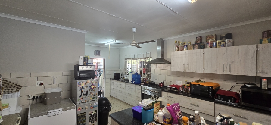 4 Bedroom Property for Sale in Geelhoutpark North West
